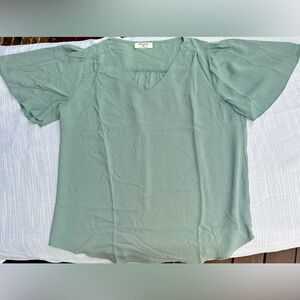 💚New Woman’s XL Zenana Sage Earthy. Great Blouse Top.A little wrinkly shipping